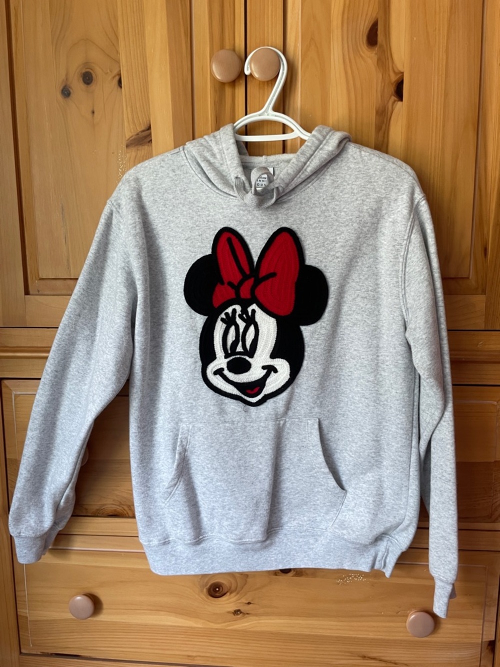 Minnie Mouse embroidered pullover hoodie in great condition